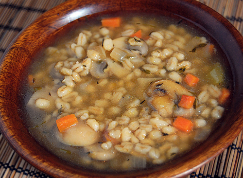 Meatless Monday Recipe – Mushroom Barley Soup | clean and lean with lisa